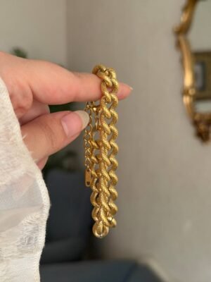 اساور