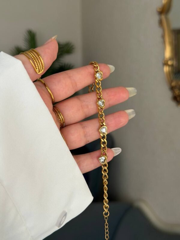 اساور