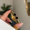 اساور
