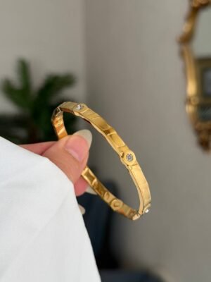 اساور