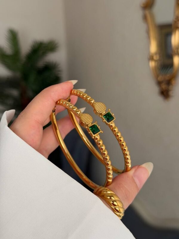 اساور