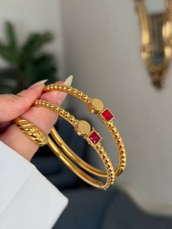 اساور