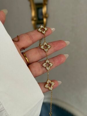اساور