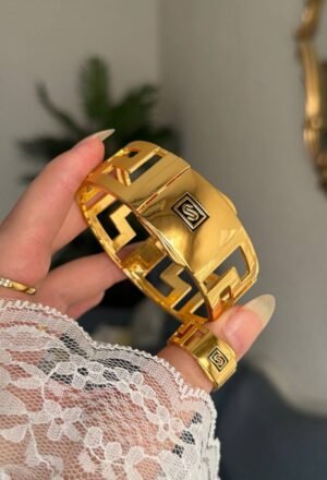 سوار مع محبس